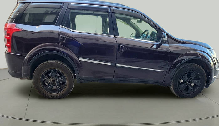 2015 Mahindra XUV500 W10, Diesel, Manual, 1,40,543 km, exterior