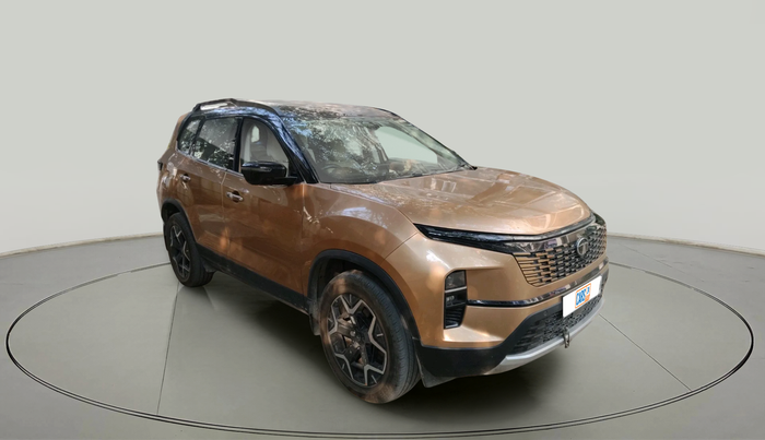 2024 Tata Safari ACCOMPLISHED PLUS 6 STR DUAL TONE AT, Diesel, Automatic, 39,869 km, exterior