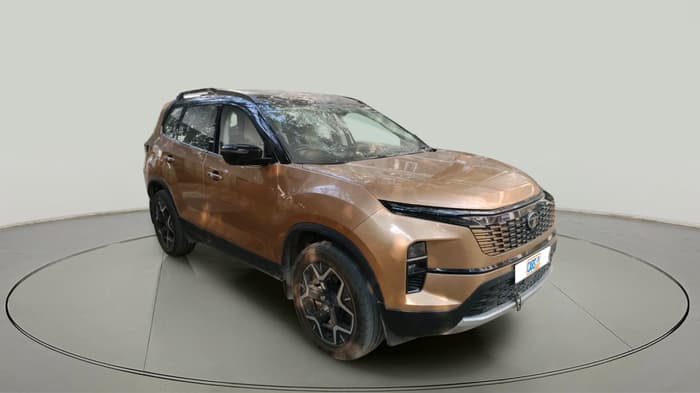 2024 Tata Safari ACCOMPLISHED PLUS 6 STR DUAL TONE AT, Diesel, Automatic, 39,869 km, exterior