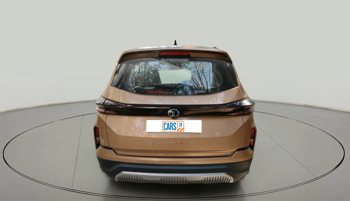 2024 Tata Safari ACCOMPLISHED PLUS 6 STR DUAL TONE AT, Diesel, Automatic, 39,869 km, exterior