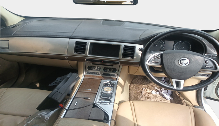 2013 Jaguar XF 2.2 DIESEL, Diesel, Automatic, 72,606 km, interior