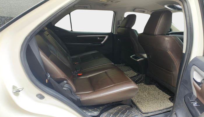 2018 Toyota Fortuner 2.8 4X2 MT, Diesel, Manual, 1,28,935 km, interior