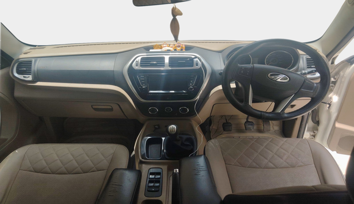 2018 Mahindra TUV300 T10, Diesel, Manual, 1,62,021 km, interior