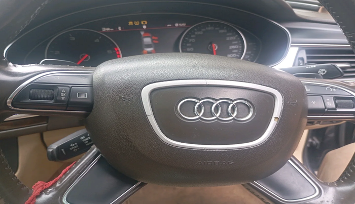 2011 Audi A6 2.0 TDI, Diesel, Automatic, 1,19,945 km, interior