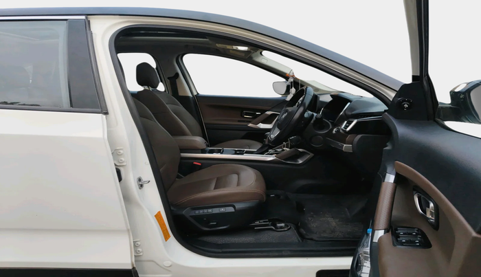 2023 Tata Harrier XZA PLUS 2.0L DUAL TONE, Diesel, Automatic, 61,365 km, interior