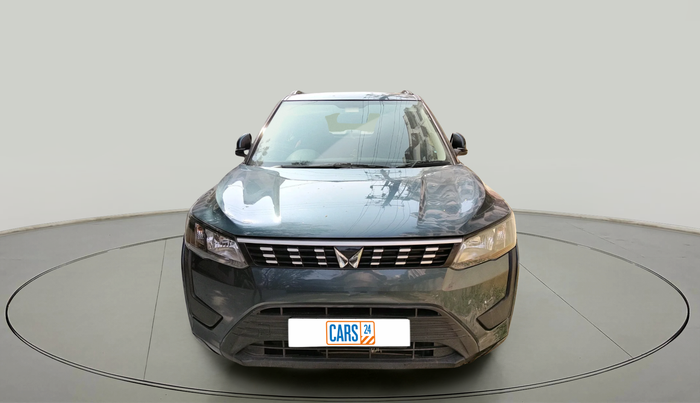 2022 Mahindra XUV300 W6 1.5 DIESEL AMT, Diesel, Automatic, 41,821 km, exterior