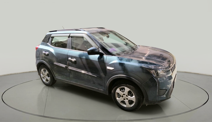 2022 Mahindra XUV300 W6 1.5 DIESEL AMT, Diesel, Automatic, 41,821 km, exterior