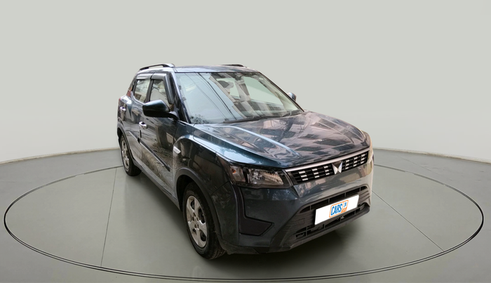 2022 Mahindra XUV300 W6 1.5 DIESEL AMT, Diesel, Automatic, 41,821 km, exterior