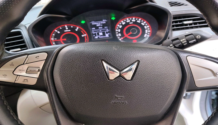 2022 Mahindra XUV300 W6 1.5 DIESEL AMT, Diesel, Automatic, 41,821 km, interior