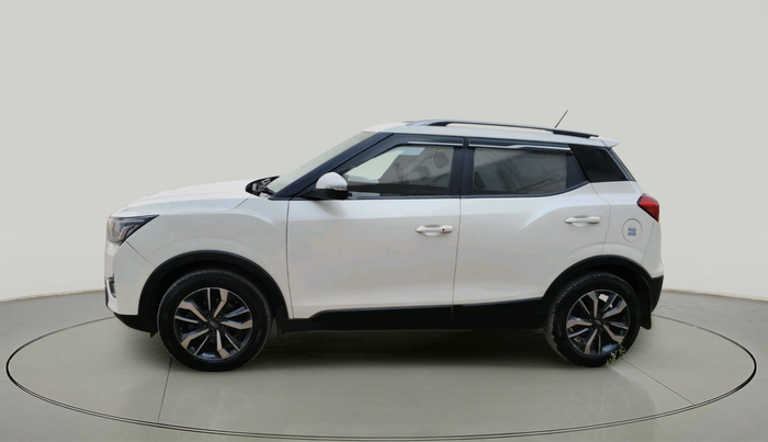 2020 Mahindra XUV300 W8 (O) 1.5 DIESEL, Diesel, Manual, 1,14,836 km, exterior