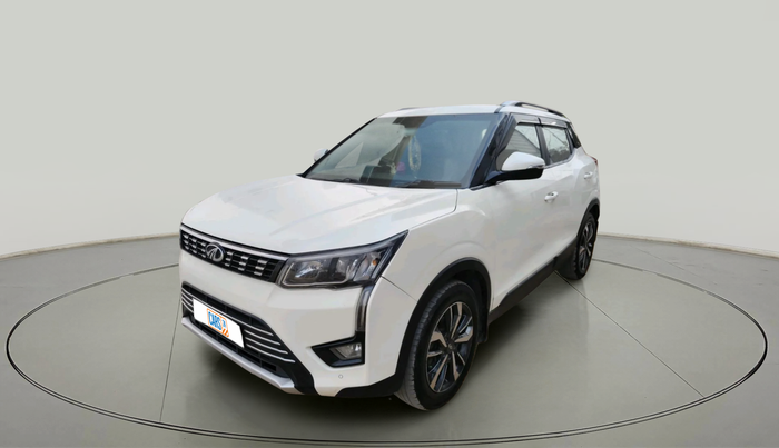 2020 Mahindra XUV300 W8 (O) 1.5 DIESEL, Diesel, Manual, 1,14,836 km, exterior