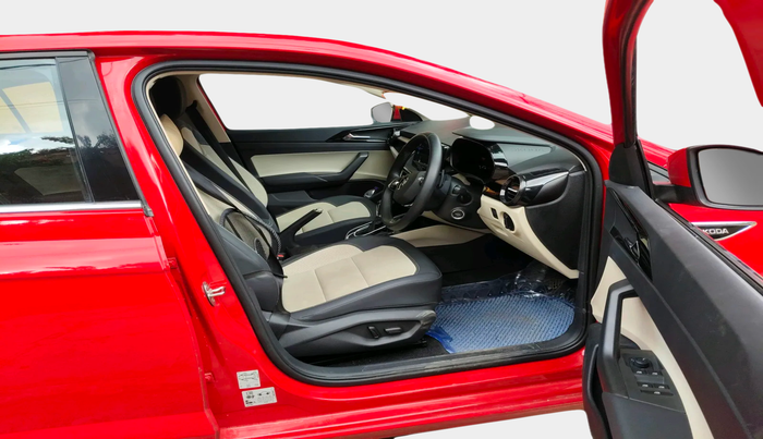 2024 Skoda SLAVIA STYLE 1.5L TSI DSG, Petrol, Automatic, 2,612 km, interior