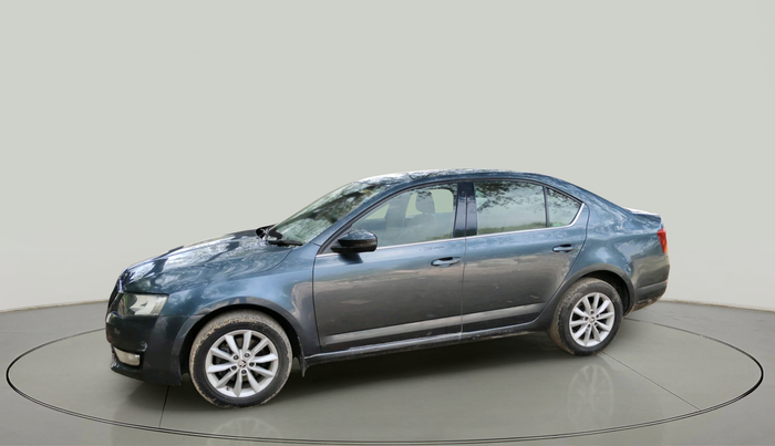 2014 Skoda Octavia AMBITION 2.0 TDI AT, Diesel, Automatic, 2,13,296 km, exterior