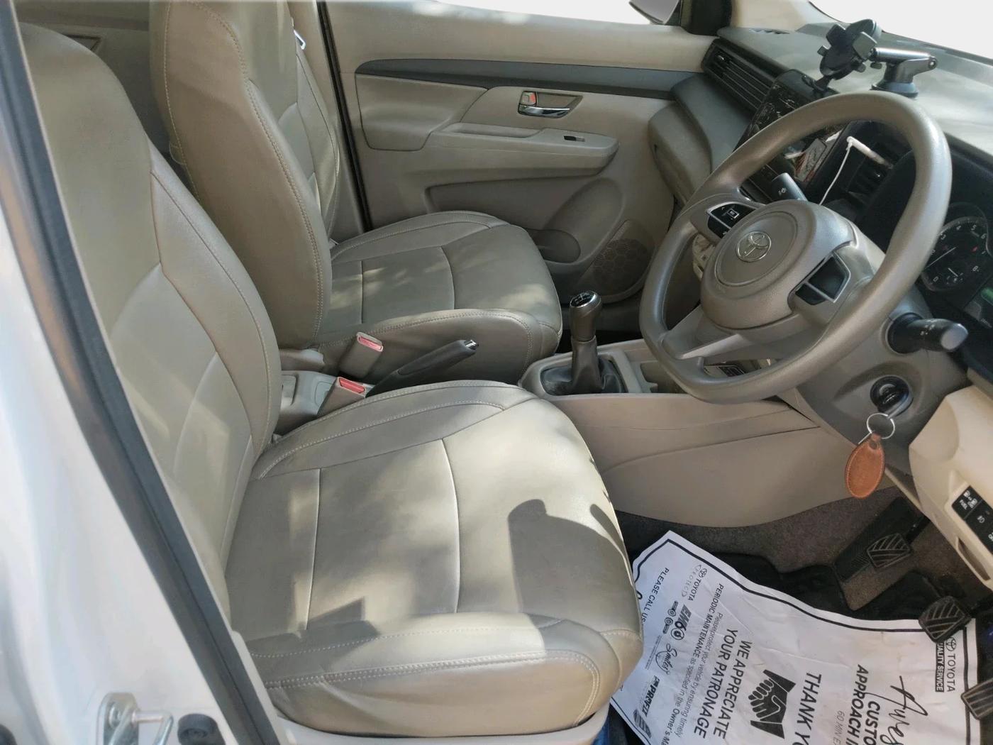 2024 Toyota RUMION S CNG , Petrol, Manual, 28,657 km, interior