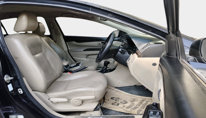 2017 Maruti Ciaz ALPHA  AT 1.4  PETROL, Petrol, Automatic, 2,14,351 km, interior