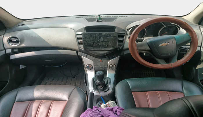 2011 Chevrolet Cruze LT, Diesel, Manual, 1,56,399 km, interior