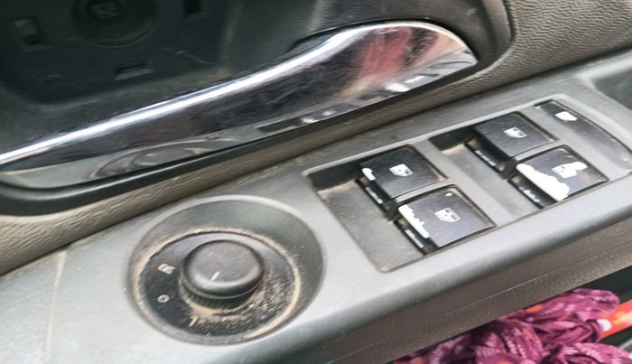 2011 Chevrolet Cruze LT, Diesel, Manual, 1,56,399 km, interior