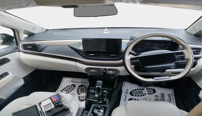 2025 Tata ALTROZ Creative Petrol 5AMT, Petrol, Automatic, 11,856 km, interior