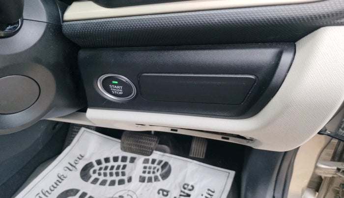 2025 Tata ALTROZ Creative Petrol 5AMT, Petrol, Automatic, 11,856 km, interior