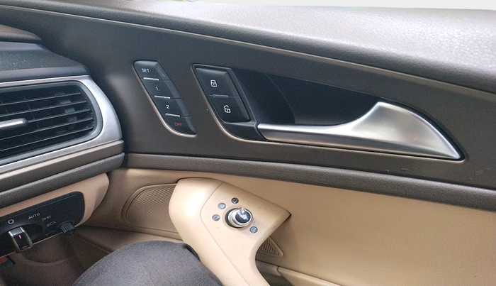 2012 Audi A6 2.0 TDI PREMIUM, Diesel, Automatic, 1,16,479 km, interior