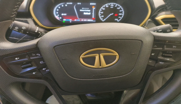 2022 Tata Safari XZ PLUS GOLD, Diesel, Manual, 32,023 km, interior