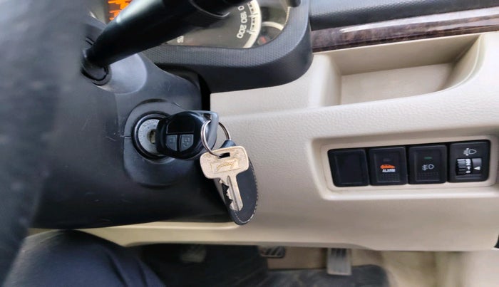 2014 Maruti Swift Dzire VXI, Petrol, Manual, 1,04,070 km, interior