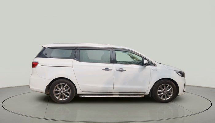 2020 KIA CARNIVAL LIMOUSINE 2.2 7 STR, Diesel, Automatic, 1,13,055 km, exterior