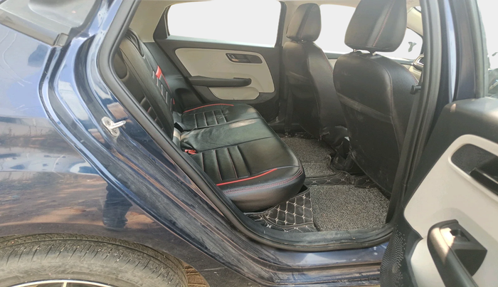 2023 Tata ALTROZ XT PETROL, Petrol, Manual, 19,827 km, interior