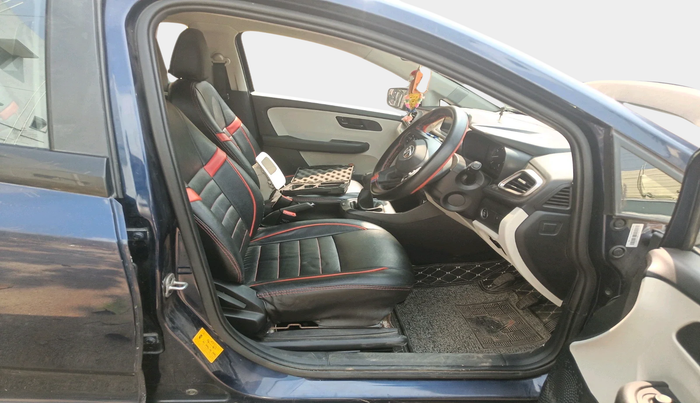 2023 Tata ALTROZ XT PETROL, Petrol, Manual, 19,827 km, interior