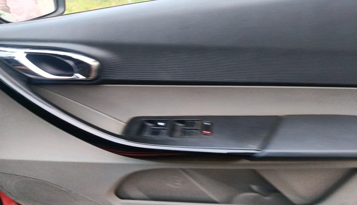2018 Tata Tiago XZ PETROL, Petrol, Manual, 72,652 km, interior