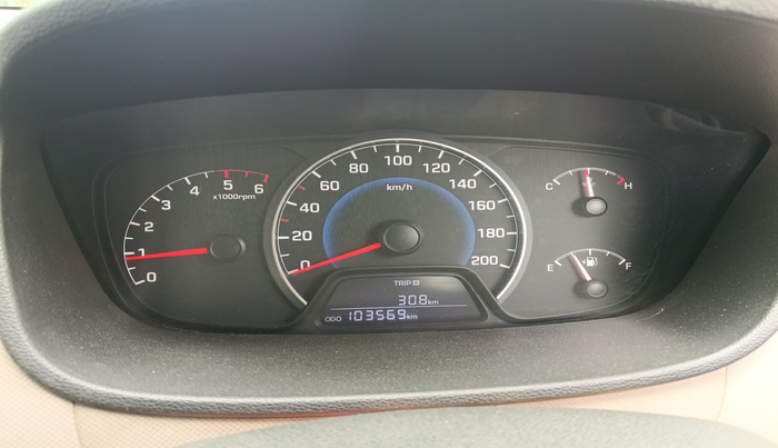 2013 Hyundai Grand i10 MAGNA 1.1 CRDI, Diesel, Manual, 1,03,569 km, interior