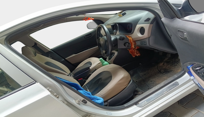 2013 Hyundai Grand i10 MAGNA 1.1 CRDI, Diesel, Manual, 1,03,569 km, interior