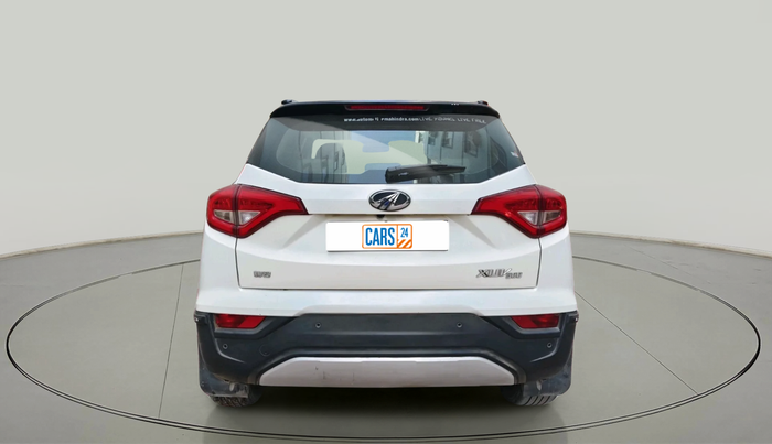 2020 Mahindra XUV300 W8(O) 1.2 PETROL DUAL TONE, Petrol, Manual, 82,903 km, exterior