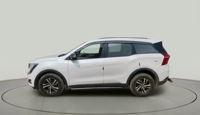 2022 Mahindra XUV700 AX 5 D MT 7 STR, Diesel, Manual, 42,620 km, exterior