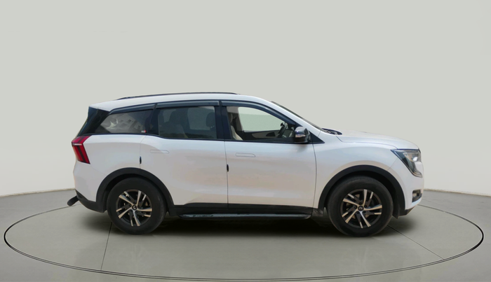 2022 Mahindra XUV700 AX 5 D MT 7 STR, Diesel, Manual, 42,620 km, exterior