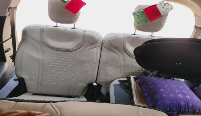 2022 Mahindra XUV700 AX 5 D MT 7 STR, Diesel, Manual, 42,620 km, interior