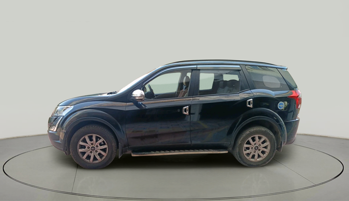 2019 Mahindra XUV500 W9, Diesel, Manual, 1,01,156 km, exterior