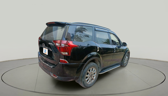 2019 Mahindra XUV500 W9, Diesel, Manual, 1,01,156 km, exterior