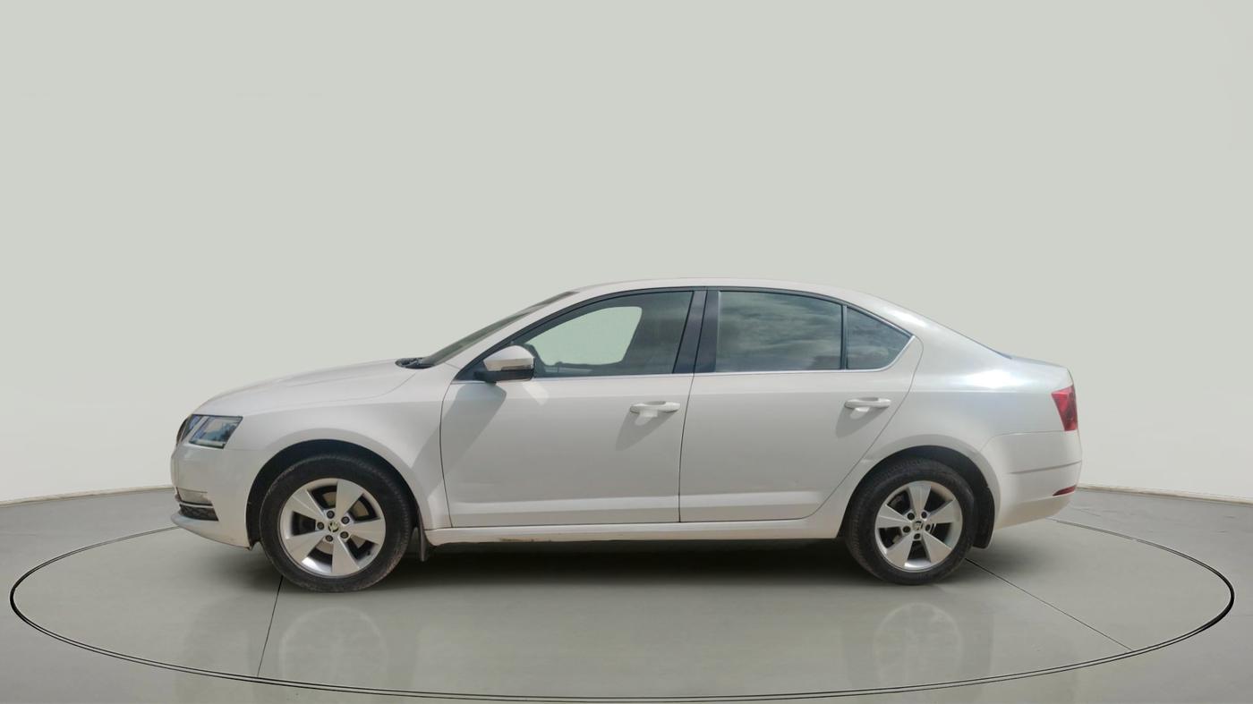 2017 Skoda Octavia 2.0 TDI CR STYLE, Diesel, Manual, 1,68,973 km, exterior