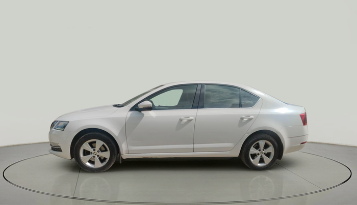 2017 Skoda Octavia 2.0 TDI CR STYLE, Diesel, Manual, 1,68,973 km, exterior