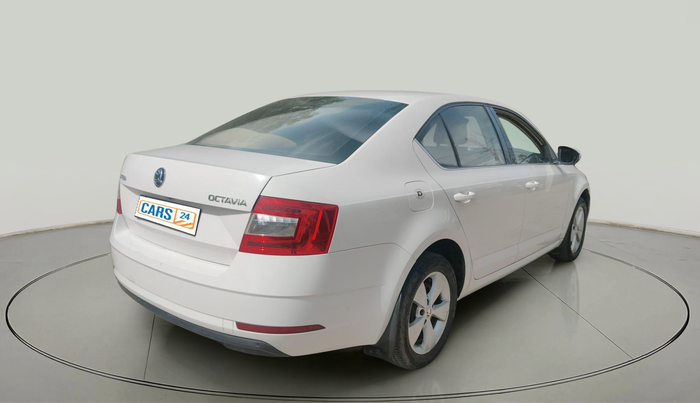 2017 Skoda Octavia 2.0 TDI CR STYLE, Diesel, Manual, 1,68,973 km, exterior