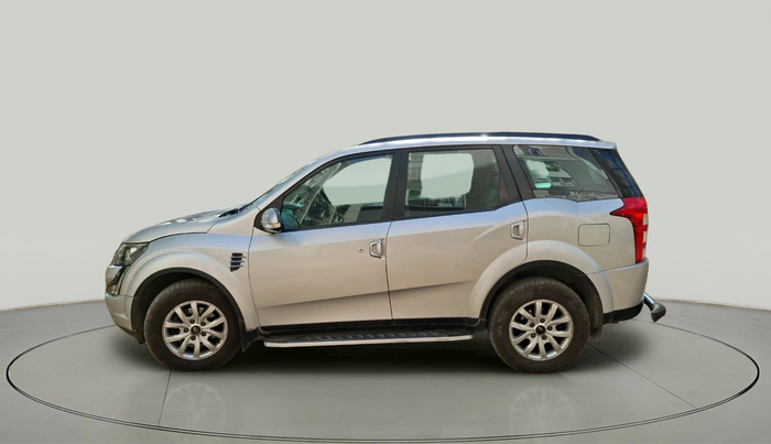 2018 Mahindra XUV500 W9 AT, Diesel, Automatic, 88,061 km, exterior