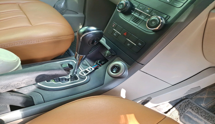 2018 Mahindra XUV500 W9 AT, Diesel, Automatic, 88,061 km, interior