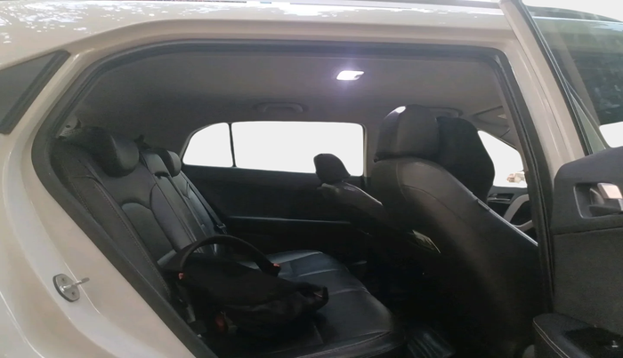 2016 Hyundai Creta SX (O) 1.6 DIESEL, Diesel, Manual, 1,02,430 km, interior