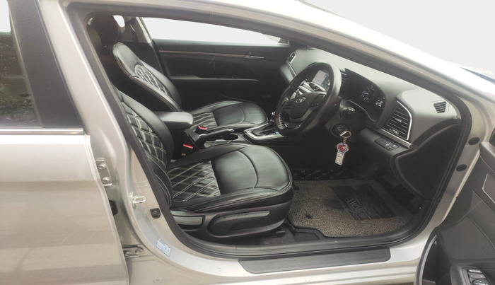 2017 Hyundai New Elantra 2.0 SX AT PETROL, Petrol, Automatic, 46,756 km, interior