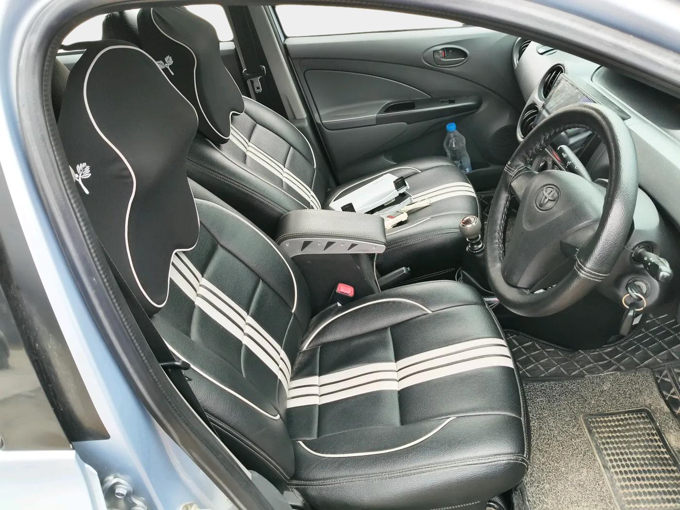 2012 Toyota Etios Liva GD, Diesel, Manual, 2,00,339 km, interior