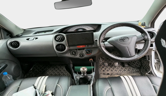 2012 Toyota Etios Liva GD, Diesel, Manual, 2,00,339 km, interior