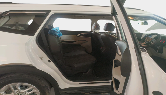 2023 KIA CARENS PRESTIGE 1.5 DIESEL IMT 7 STR, Diesel, Manual, 20,913 km, interior