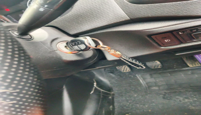 2022 Maruti Vitara Brezza LXI, Petrol, Manual, 76,586 km, interior