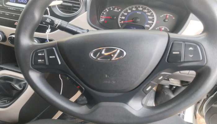 2016 Hyundai Grand i10 SPORTZ 1.1 CRDI, Diesel, Manual, 1,47,732 km, interior